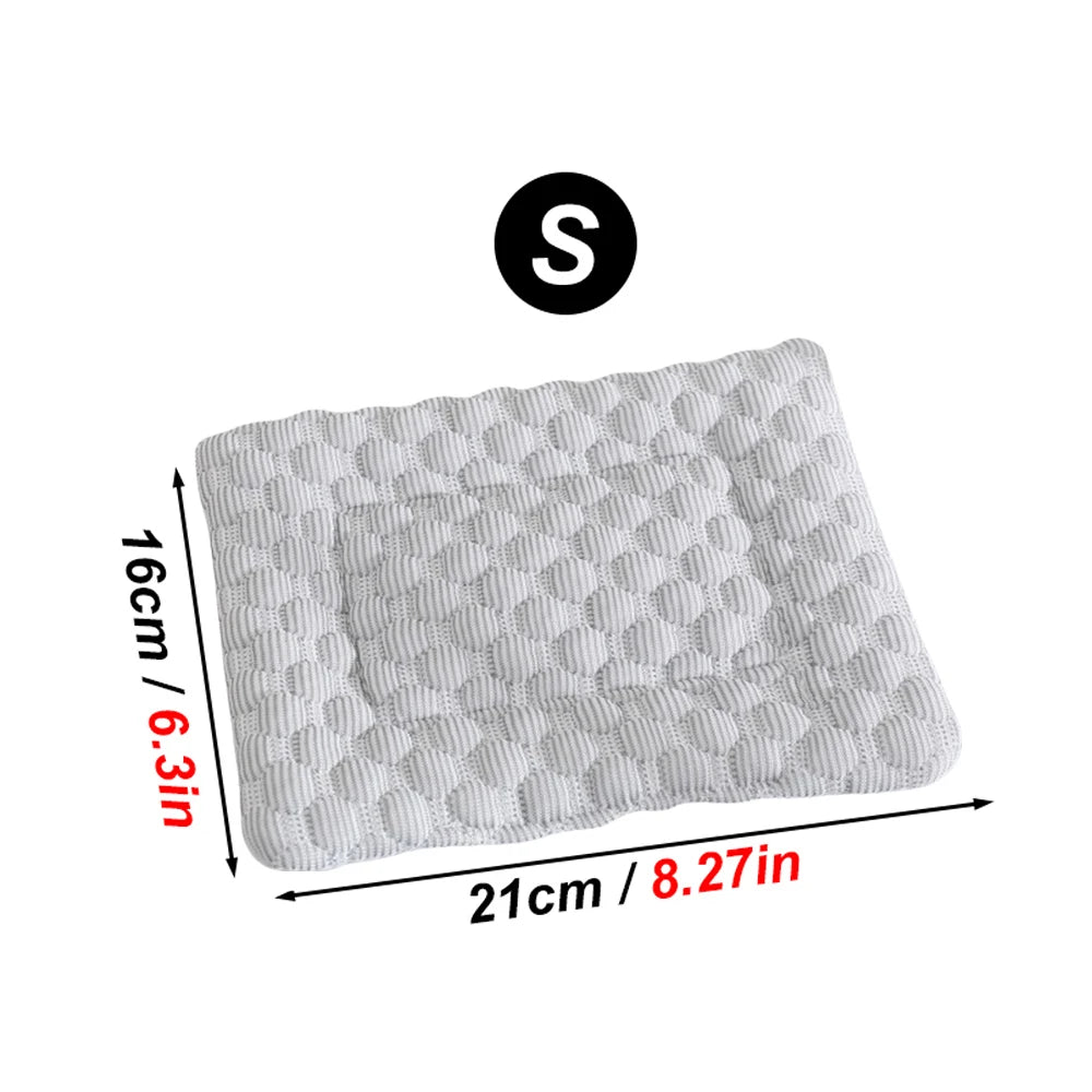 1 PC Summer Cooling Pet Mat Soft Breathable Self-Cooling Blanket Mat for Small Animal Hamster Guinea Pigs Chinchillas Rat Rabbit