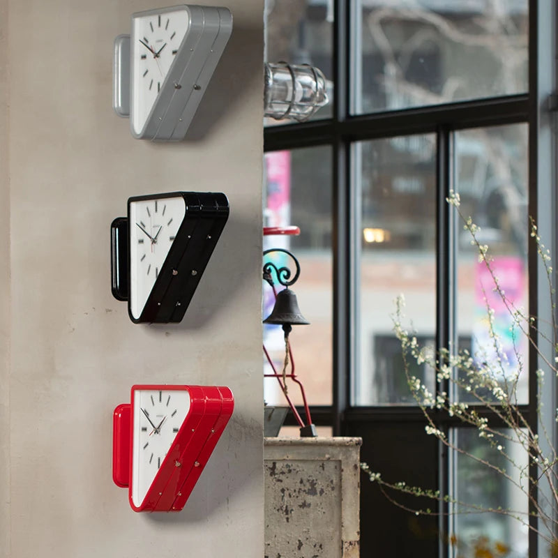 Living Room Minimalism Clocks Two-sided Wall Clocks Triangle Modern Clock Mechanism Silent Design Clock Watch for Decoration