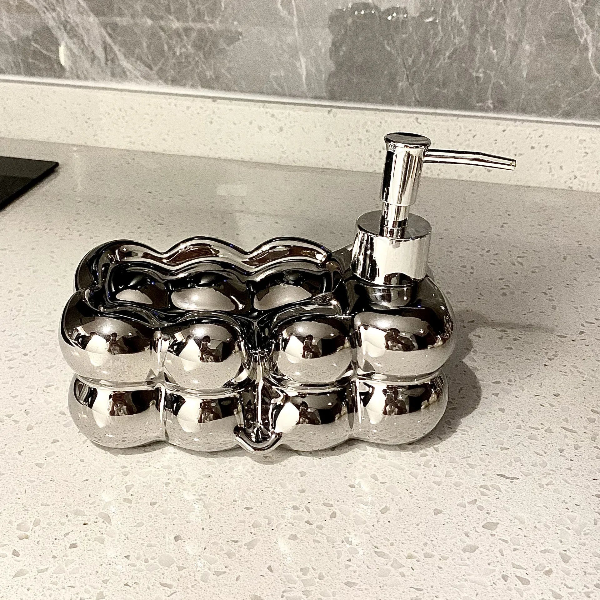 Bathroom Lotion Bottle Press Dispenser Bottle Large Volume Hand Sanitizer Bath Liquid Bottle Soap  Use Box Hotel Household