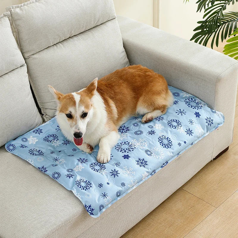 Dog Cooling Mat Summer Ice-Cooled Pet Cooling Bed Portable and Durable Indoor and Outdoor Use for Small Large Dogs