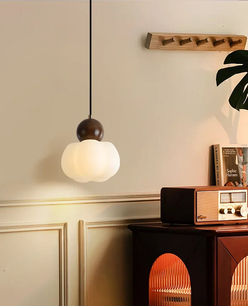 Cream Wind Bedroom Chandelier Simple Children's Bedside Chandelier Modern Creative Jack-o '-lantern Nordic Restaurant Lamps